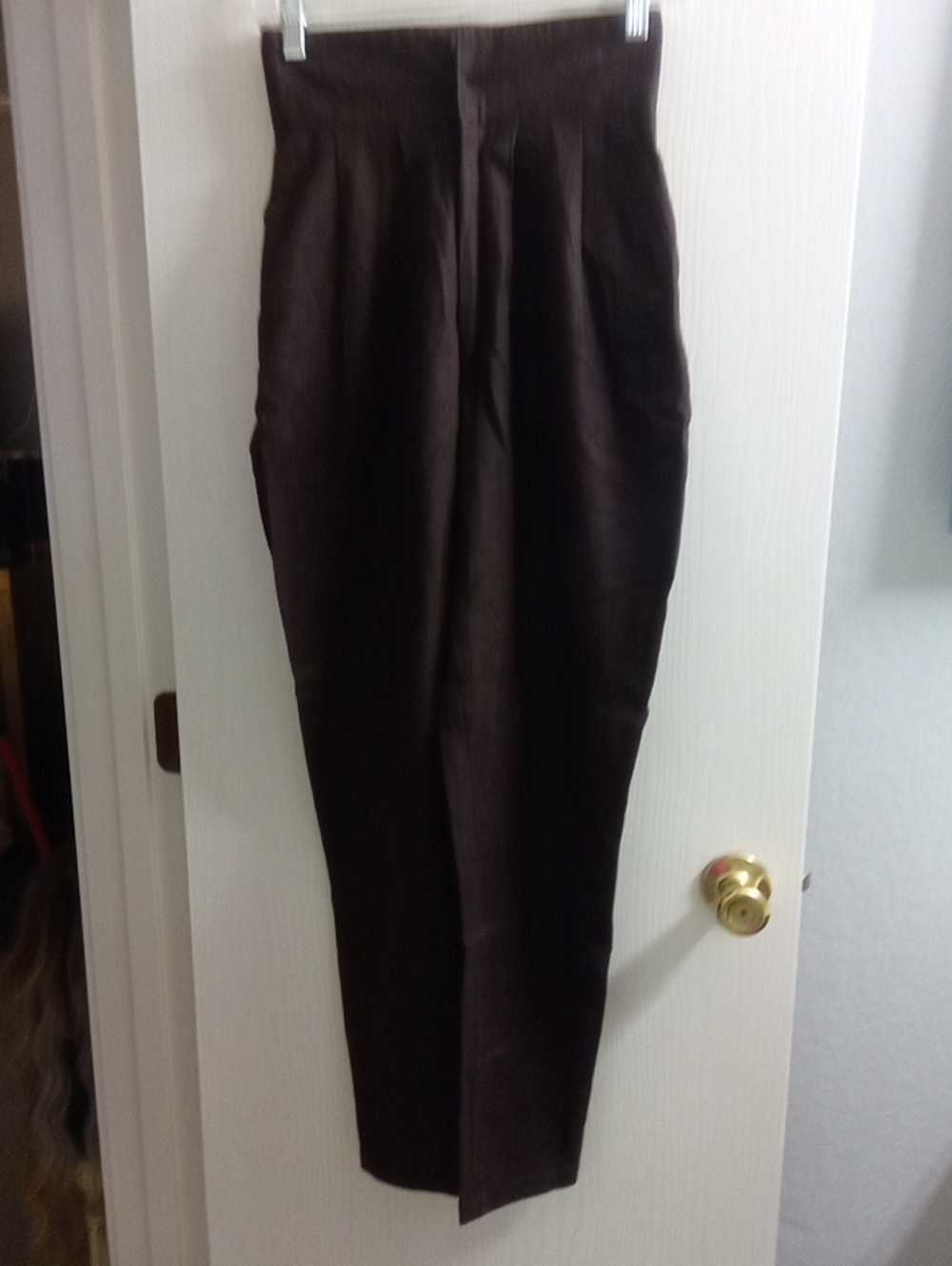 High-Waist Tailored Women's Pants in Dark Brown